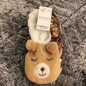 Fluffy slippers, never worn, NWT